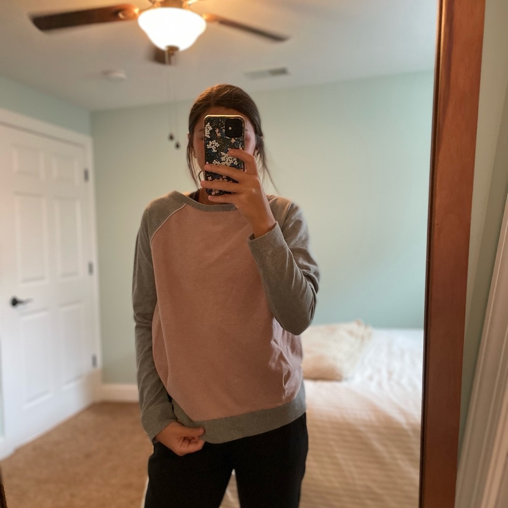 lululemon athletica Two-Tone Pink & Gray Long Sleeve Pullover